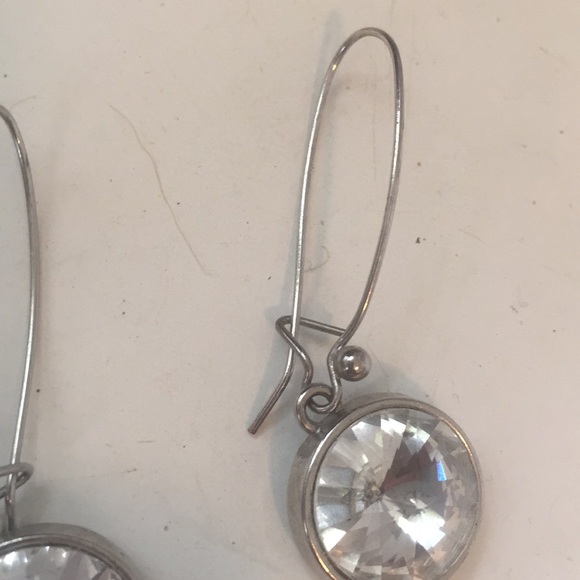 Express Earrings - Picture 4 of 4